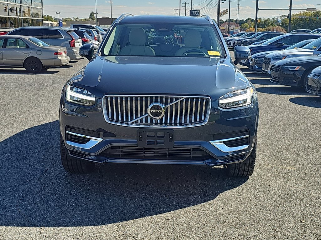 Used 2024 Volvo XC90 T8 Ultimate w/ Protection Package Premier AWD/4WD image 17