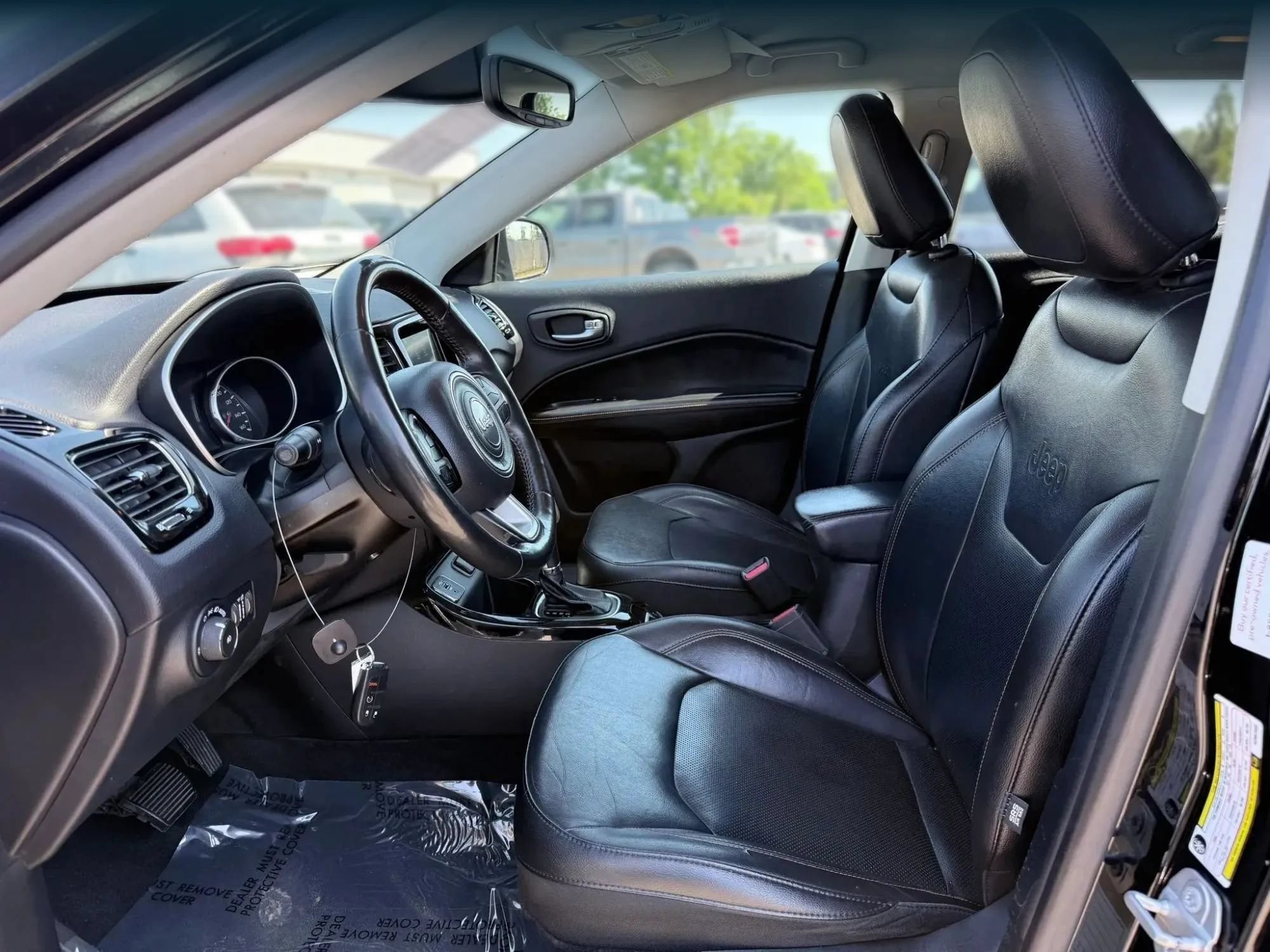 Used 2019 Jeep Compass Limited FWD image 2