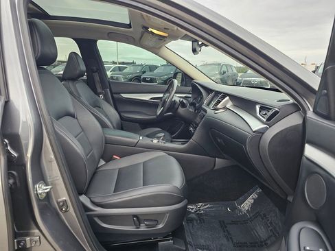 Used 2021 INFINITI QX50 Luxe image 11