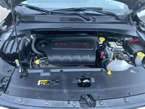 Used 2022 Jeep Compass Limited image 19