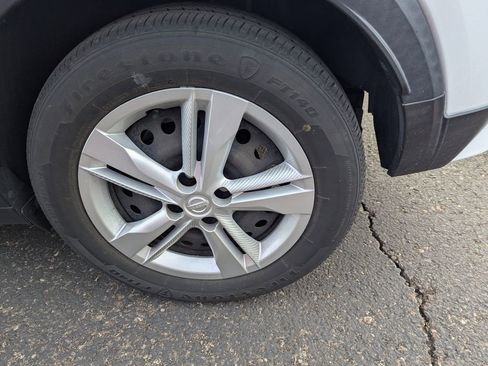 Used 2023 Nissan Kicks S image 8