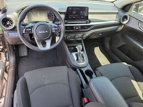Used 2024 Kia Forte LXS FWD image 9