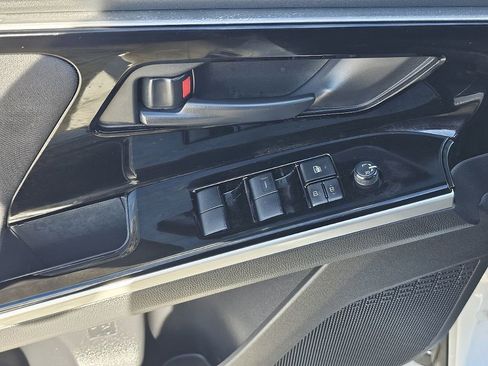 Certified 2023 Subaru Solterra Premium image 26