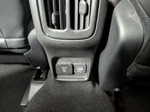 Used 2019 Jeep Compass Limited w/ Safety & Security Group AWD/4WD image 26