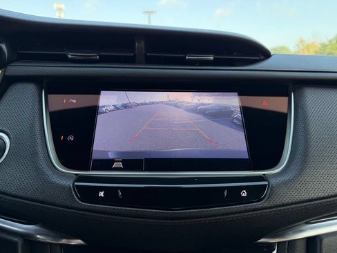 Used 2022 Cadillac XT5 Premium Luxury FWD image 16