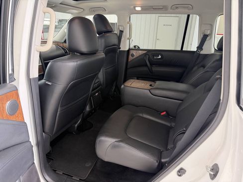 Used 2024 Nissan Armada SL w/ Captain's Chairs Package AWD/4WD image 38