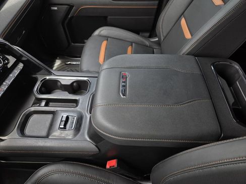Used 2025 GMC Sierra 2500 AT4 AWD/4WD image 30