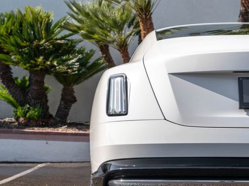 Used 2025 Rolls-Royce Spectre w/ Spectre Launch Package AWD/4WD image 42