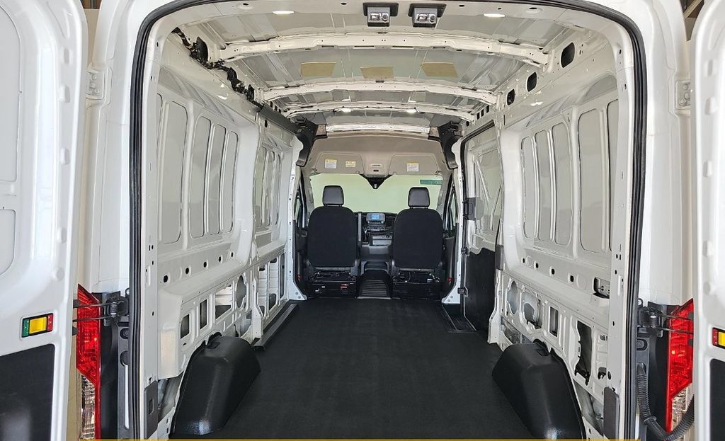 Used 2025 Ford Transit 250 148 Medium Roof RWD image 6