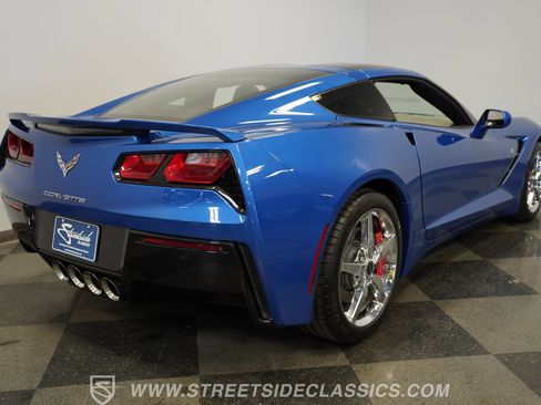 Used 2014 Chevrolet Corvette Stingray Coupe w/ 2LT Preferred Equipment Group RWD image 12