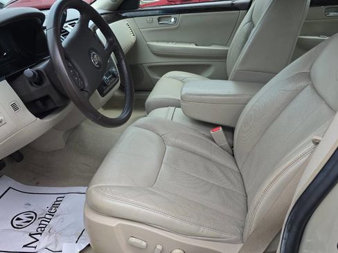 Used 2011 Cadillac DTS image 14