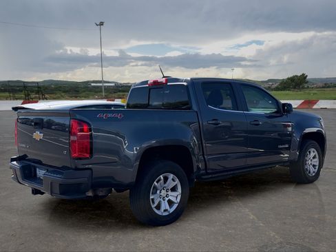 Used 2017 Chevrolet Colorado LT w/ LT Convenience Package AWD/4WD image 3