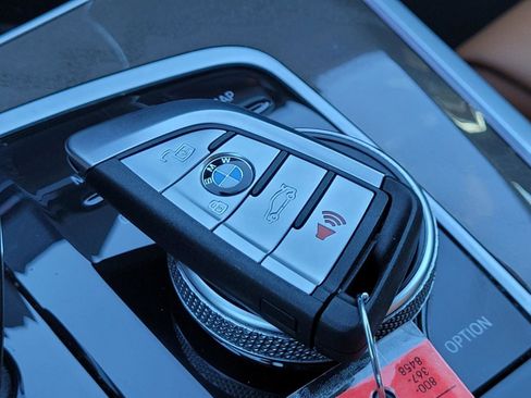 Used 2022 BMW X5 xDrive40i w/ Premium Package image 35