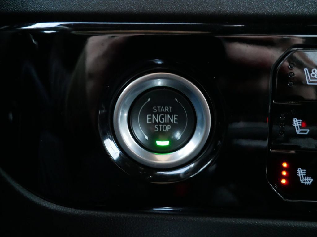 Used 2024 GMC Sierra 1500 SLT w/ SLT Premium Package AWD/4WD image 26