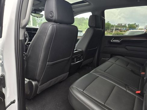 Used 2024 GMC Sierra 1500 Denali w/ Technology Package AWD/4WD image 25