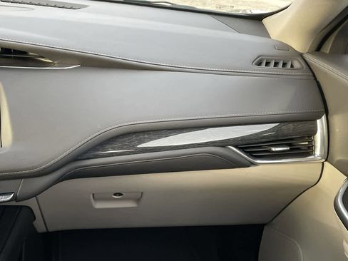 Certified 2023 Cadillac XT4 Premium Luxury w/ Technology Package image 16