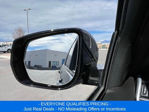 New 2025 Jeep Grand Cherokee L Altitude image 4