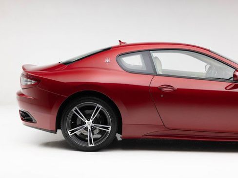 Used 2015 Maserati GranTurismo Sport image 21