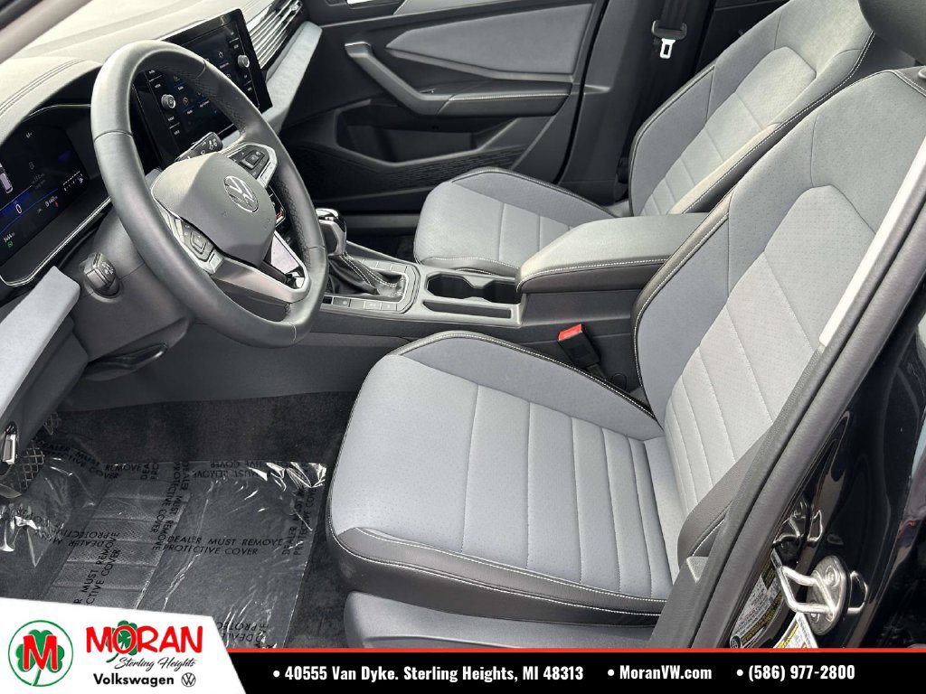 Certified 2026 Volkswagen Jetta SE w/ Black Wheel Package FWD image 17
