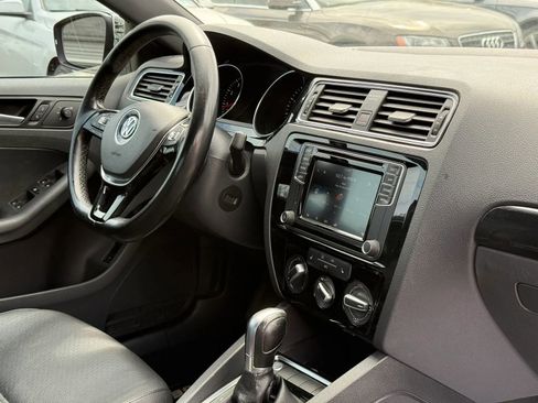 Used 2018 Volkswagen Jetta Sport image 37