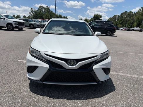 Used 2018 Toyota Camry XSE FWD image 2