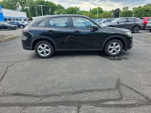 Used 2023 Honda HR-V LX image 8