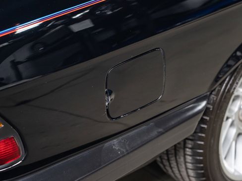 Used 1988 BMW M5 RWD image 32