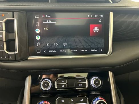 Used 2022 GMC Yukon XL Denali AWD/4WD image 22