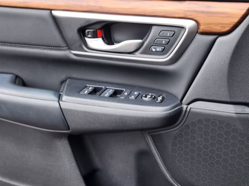 Used 2020 Honda CR-V Touring image 11