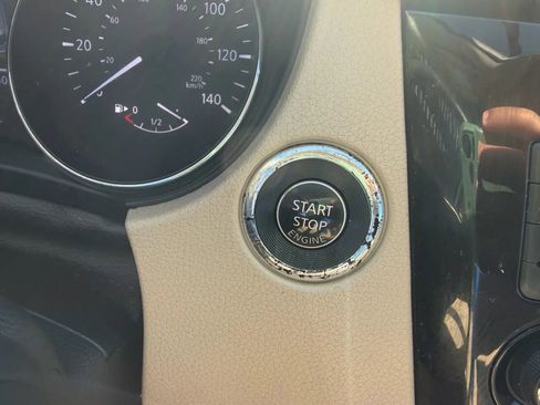 Used 2016 Nissan Rogue SL w/ SL Premium Package image 18