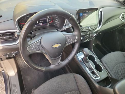 Used 2022 Chevrolet Equinox LT FWD image 10