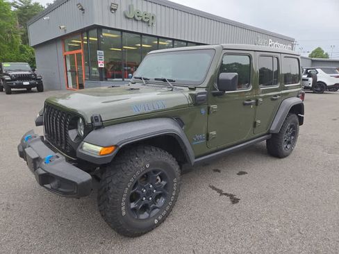 Used 2023 Jeep Wrangler Unlimited w/ Sun & Screen Package AWD/4WD image 8