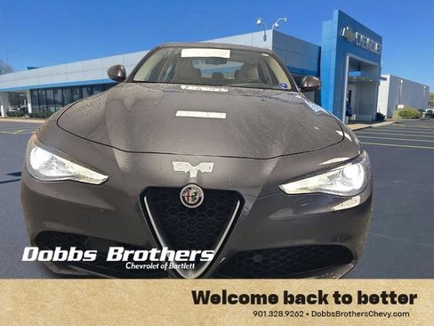 Used 2017 Alfa Romeo Giulia Ti w/ Lusso Light Wood Package AWD/4WD image 2