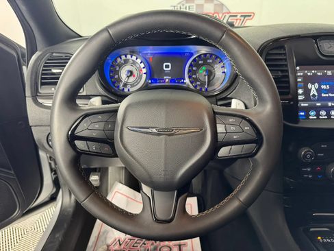 Used 2023 Chrysler 300 S RWD image 13