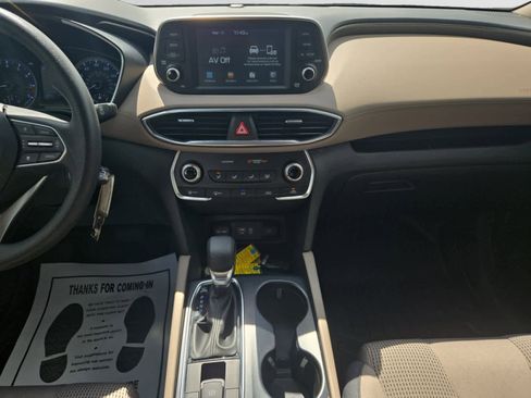 Used 2019 Hyundai Santa Fe SE image 11