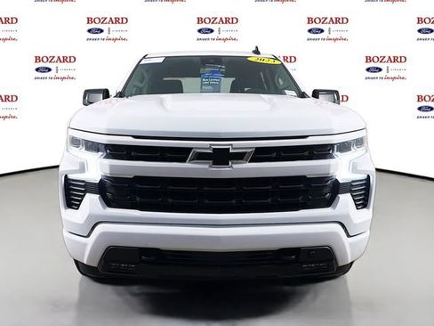Used 2023 Chevrolet Silverado 1500 RST w/ Z71 Off-Road Package AWD/4WD image 2