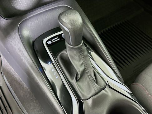 Used 2025 Toyota Corolla SE image 21