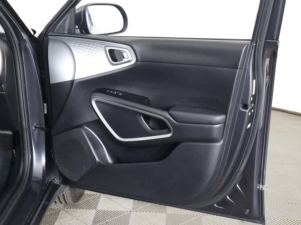 Used 2020 Kia Soul LX FWD image 20