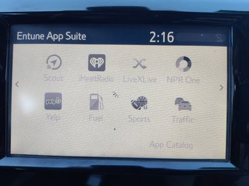 Used 2018 Toyota Camry XLE image 24