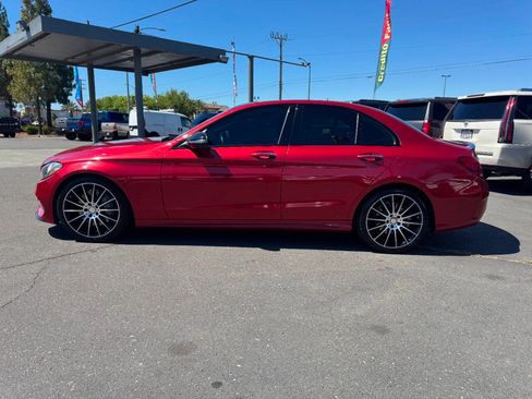 Used 2016 Mercedes-Benz C 300 Sedan w/ Surround View Package image 9