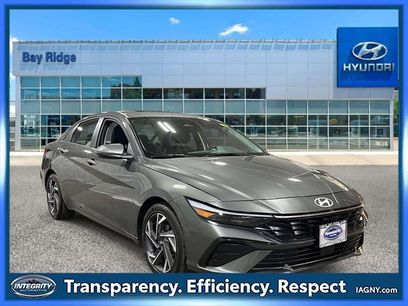 Used 2025 Hyundai Elantra Limited w/ Cargo Package