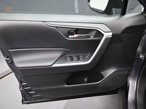 Certified 2022 Toyota RAV4 XLE image 11