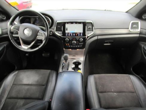 Used 2021 Jeep Grand Cherokee Laredo X image 11