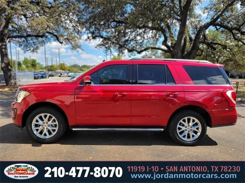 Used 2021 Ford Expedition XLT image 2