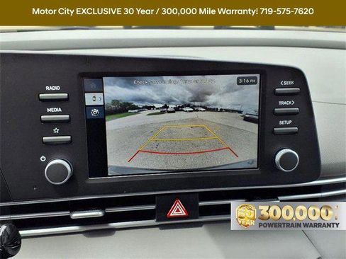 New 2025 Hyundai Elantra SE image 13