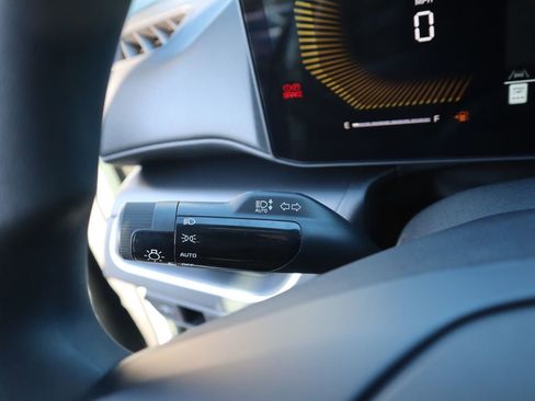 New 2025 Kia K4 LXS image 32