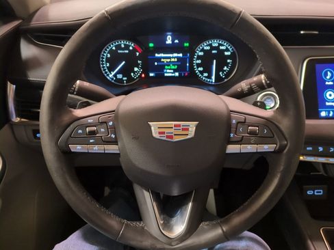 Used 2020 Cadillac XT4 Premium Luxury w/ Cold Weather Package image 18