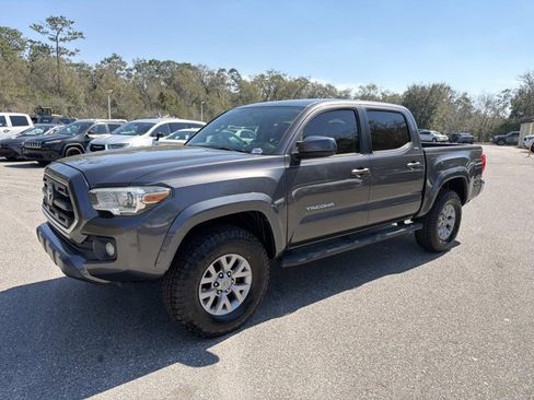 Used 2016 Toyota Tacoma SR5 w/ SR5 Appearance Package (SN) image 5