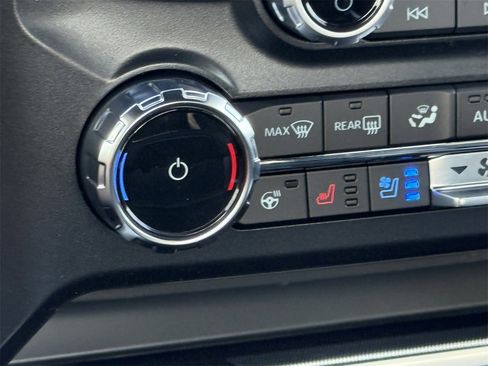 New 2026 Ford F250 Platinum w/ Tremor Off-Road Package image 18