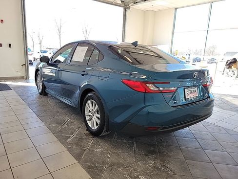 Used 2026 Toyota Camry LE w/ Convenience Package image 7